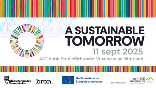 En event-inbjudan med grafisk illustration av hållbarhetsmålen i form av en cirkel med färgade fält, samt texten A sustainable tomorrow och datumet 11 september 2025. Längst ner syns logotyper för arrangörerna Studieförbundet och Bron och finansiärerna Region Jämtland Härjedalen och EU.
