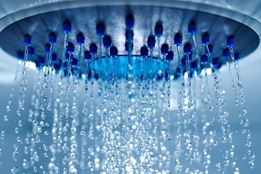 shower-with-flowing-drops-1000px2